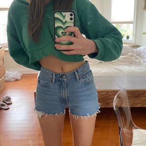 Levi shorts waist:26 !